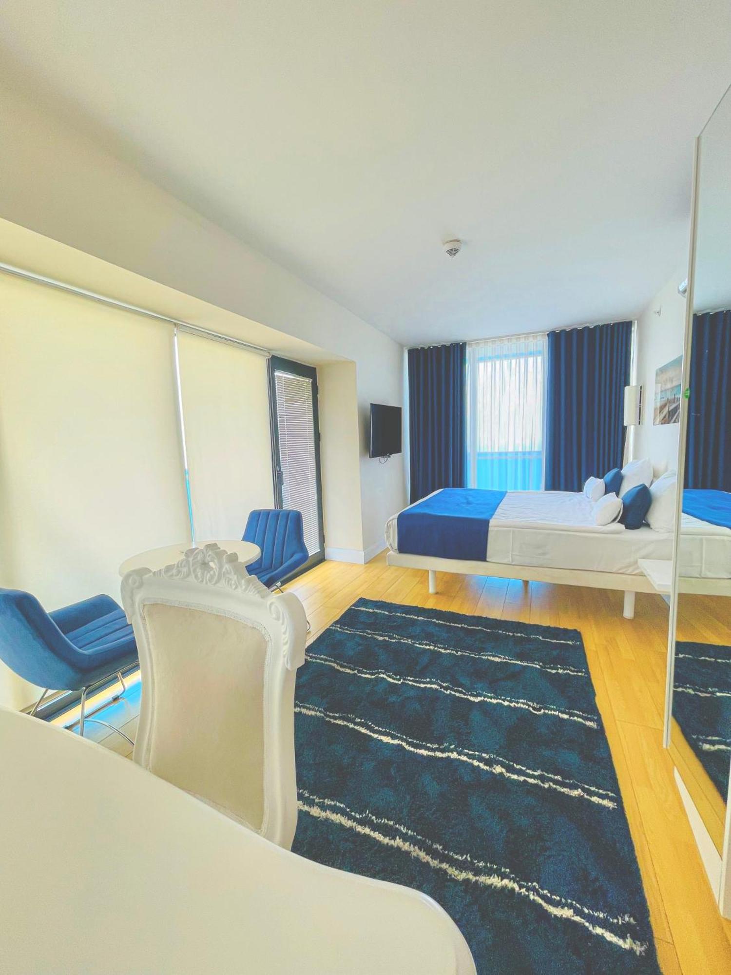 Seaside Vip Hotel Батумі Екстер'єр фото