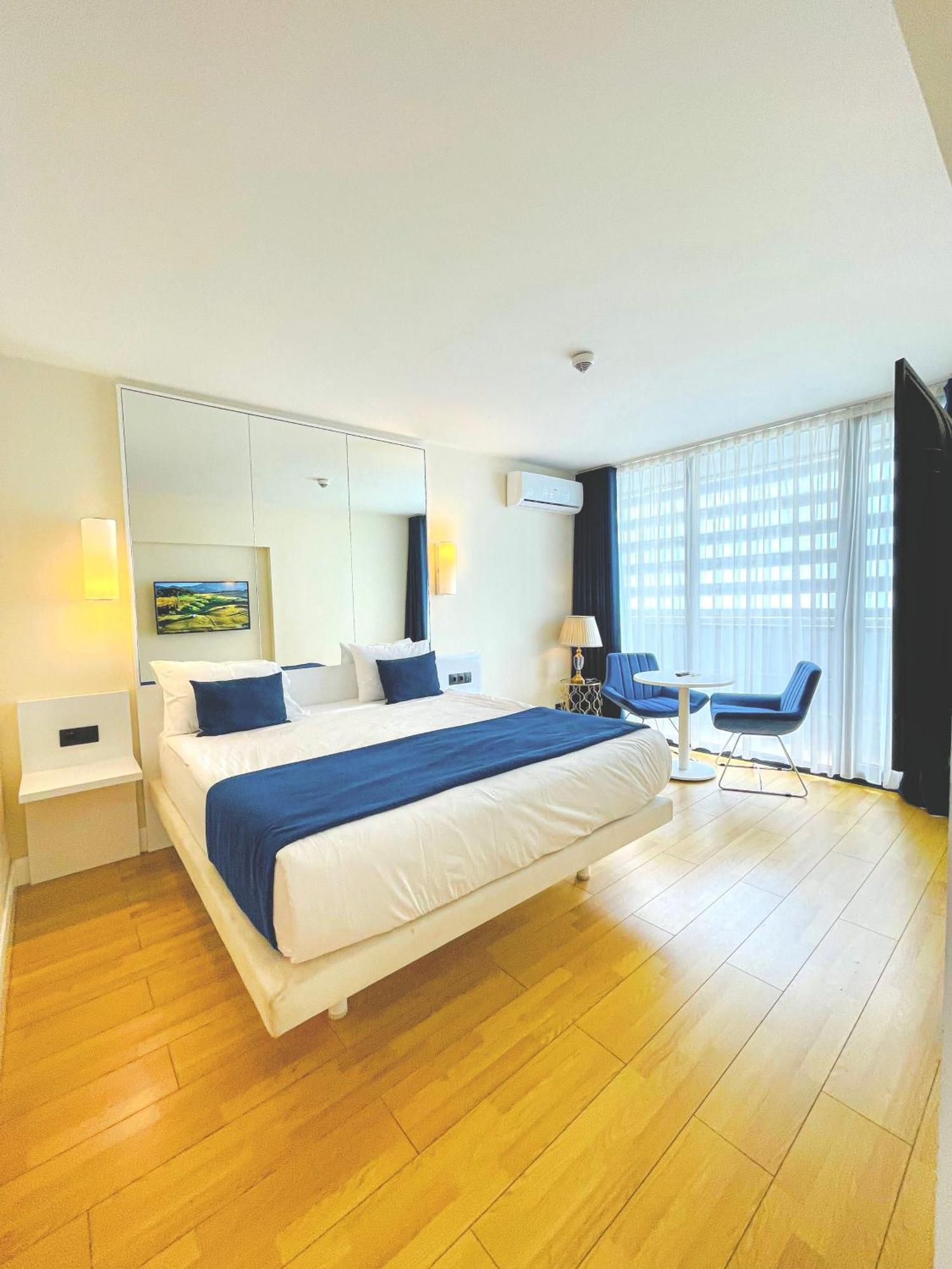 Seaside Vip Hotel Батумі Екстер'єр фото